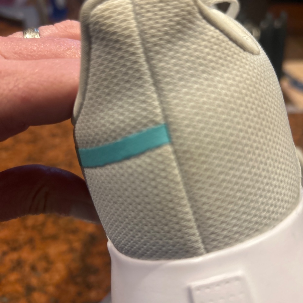 Reebok women’s gym shoes - Picture 2 of 8